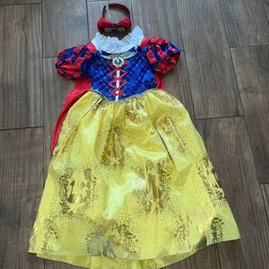 Disneys Snow White Costume 7/8 with actual headband